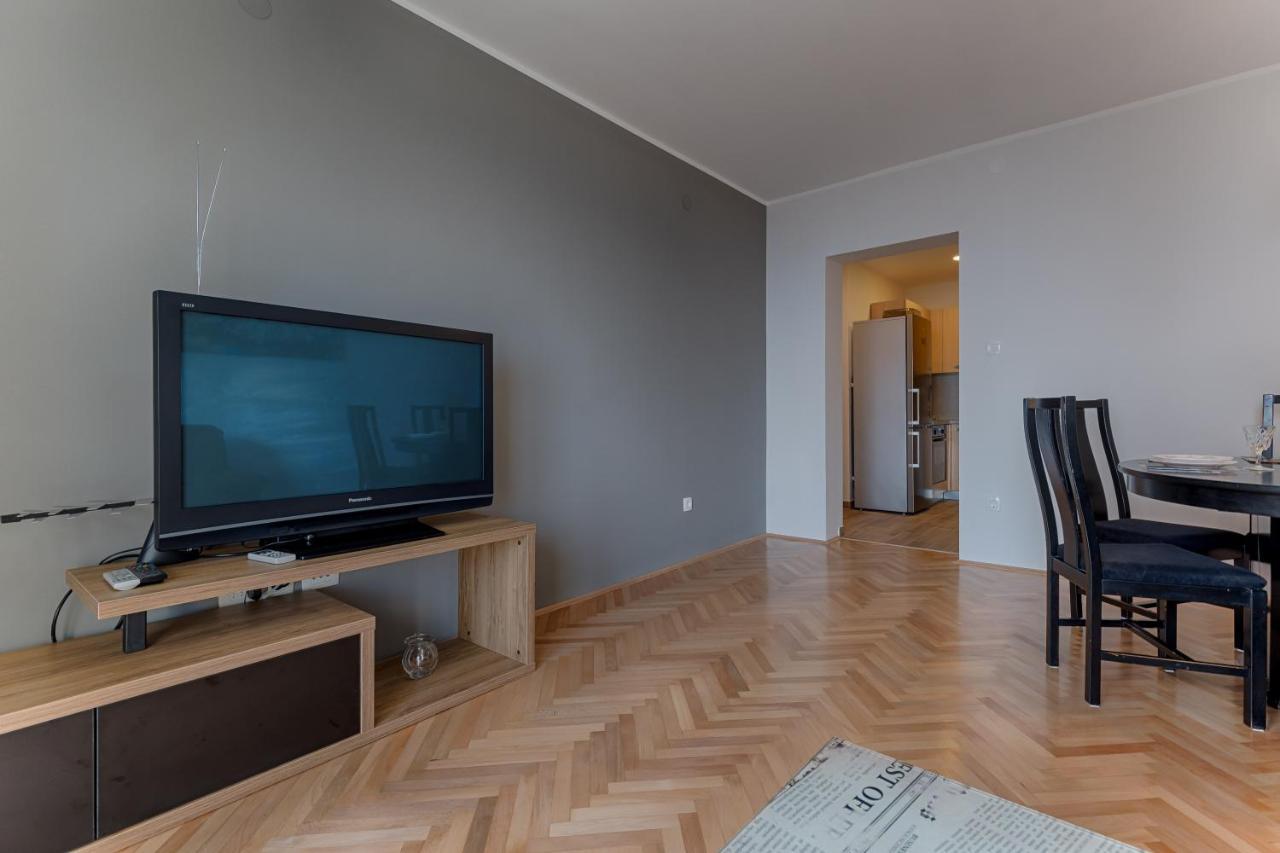 Two Bedroom Apartment Paris Рийека Екстериор снимка