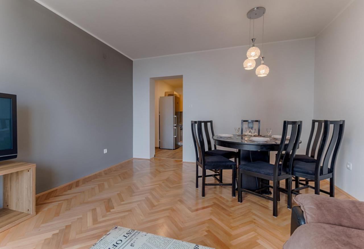 Two Bedroom Apartment Paris Рийека Екстериор снимка