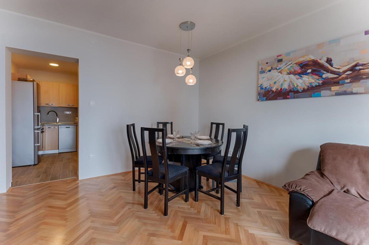 Two Bedroom Apartment Paris Рийека Екстериор снимка